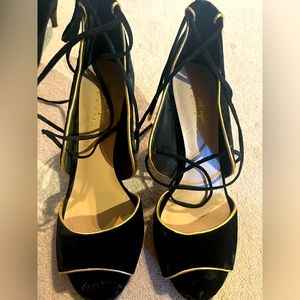 Black and gold Lord and Taylor pumps